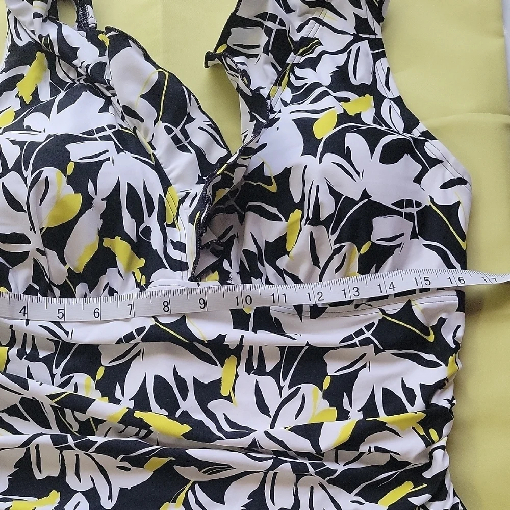 DKNY  Women Floral  Piece Swimsuit - Black, White, Yellow Size XL